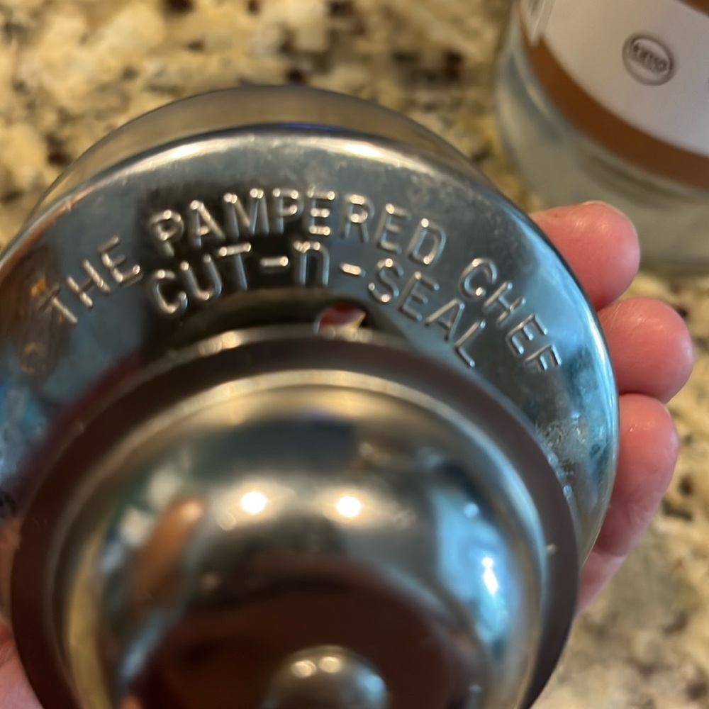 The Pampered Chef Cut-N-Seal Pastry Tool